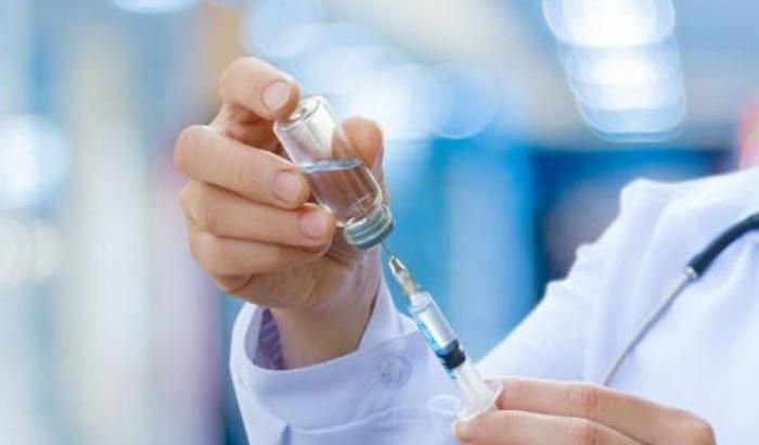 Sanofi e Gsk produranno il vaccino contro il Covid-19 anche in Italia