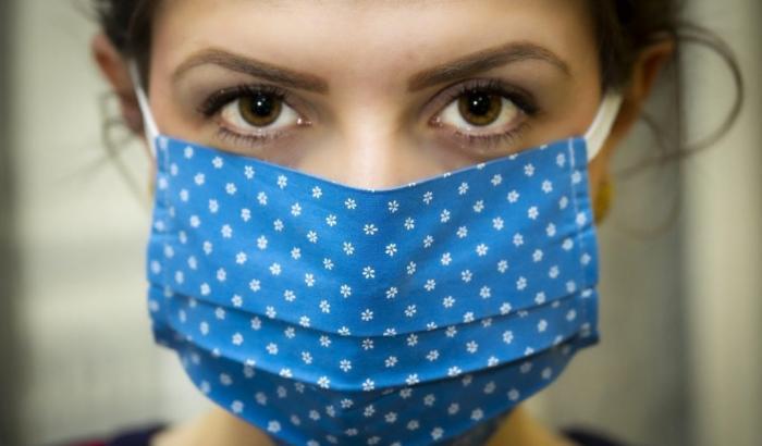 Covid-19: le donne più brave degli uomini a seguire le regole anti-contagio