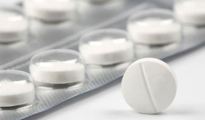 Un mega pillola presa con l'Aspirina riduce del 40% il rischio infarto e ictus