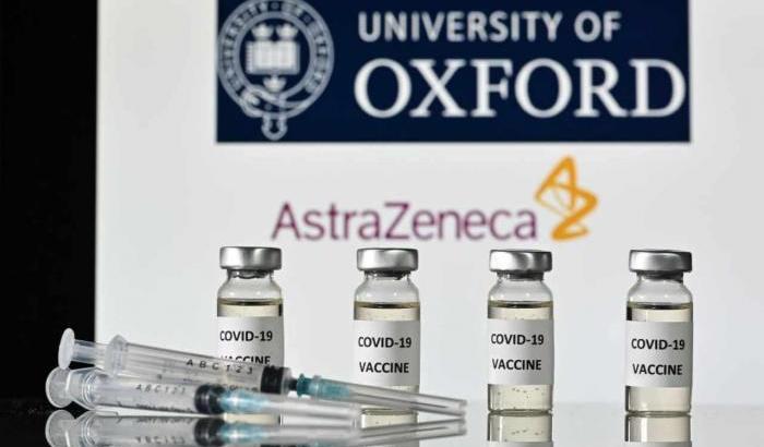 Dubbi sull'efficacia: il vaccino AstraZeneca si ferma in attesa di una nuova analisi